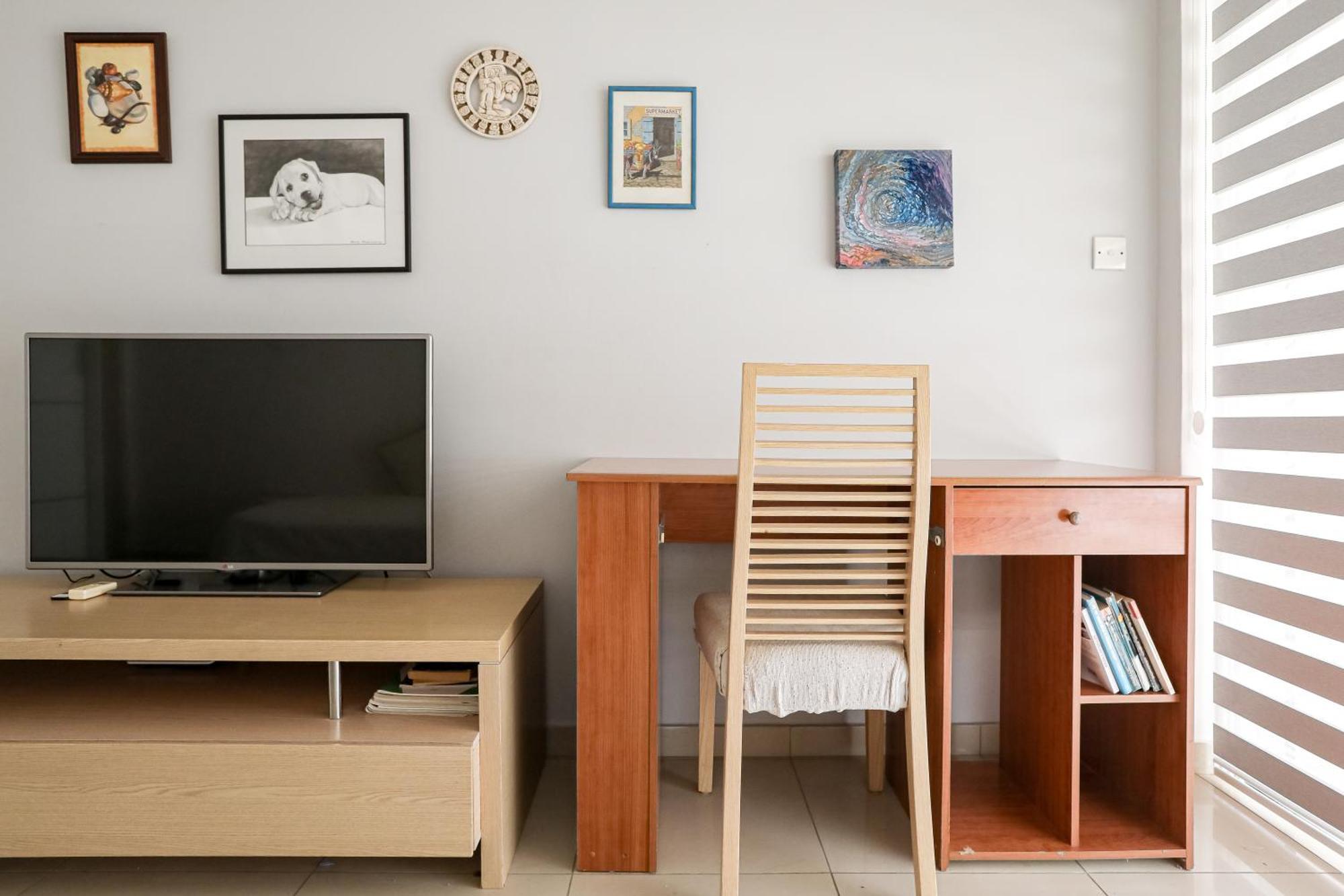 Lovely Bedroom In Shared Apartment Oroklini ภายนอก รูปภาพ