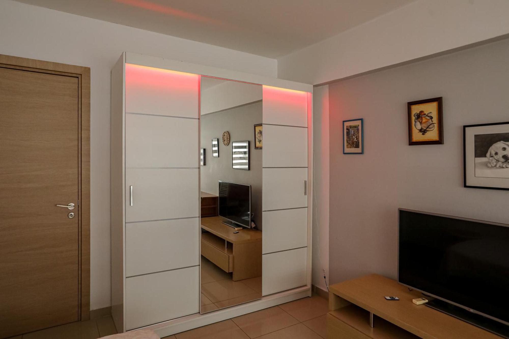 Lovely Bedroom In Shared Apartment Oroklini ภายนอก รูปภาพ