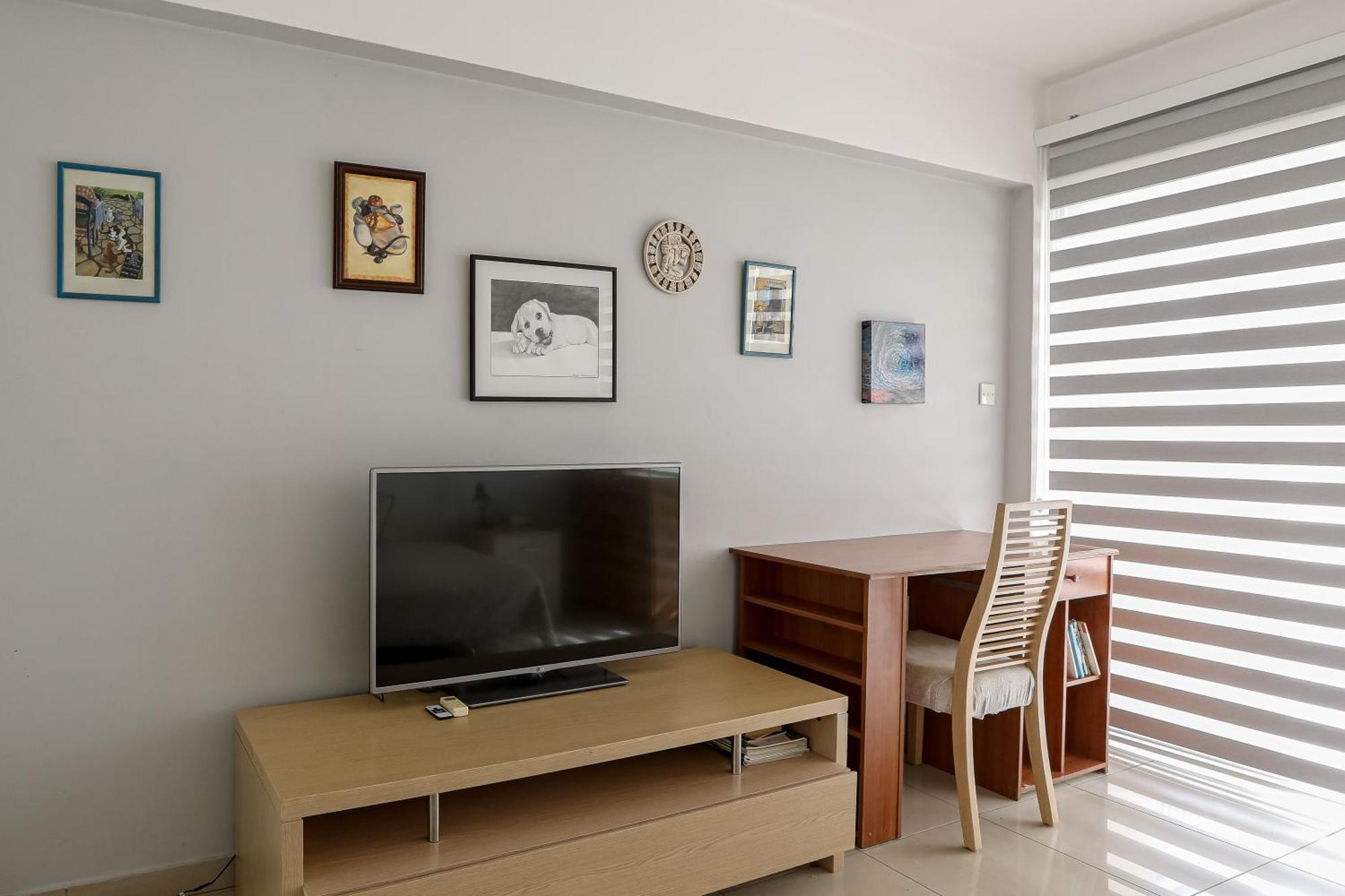 Lovely Bedroom In Shared Apartment Oroklini ภายนอก รูปภาพ